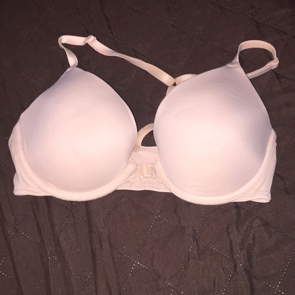 Size 32C Victoria Secret tan bra